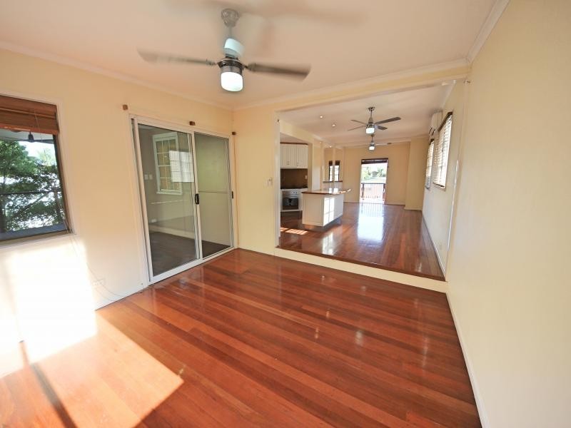 31 Francis Street, Mermaid Beach QLD 4218