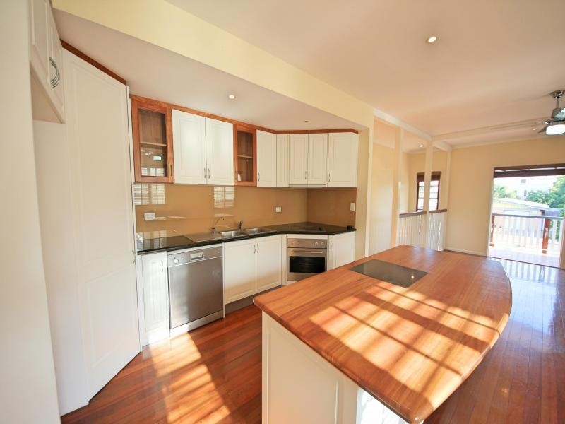 31 Francis Street, Mermaid Beach QLD 4218