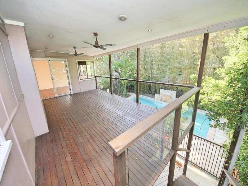31 Francis Street, Mermaid Beach QLD 4218