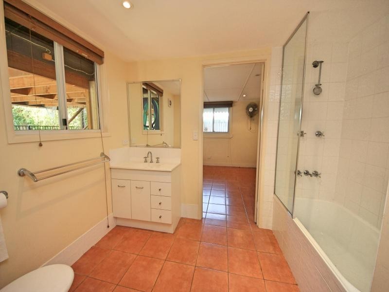 31 Francis Street, Mermaid Beach QLD 4218