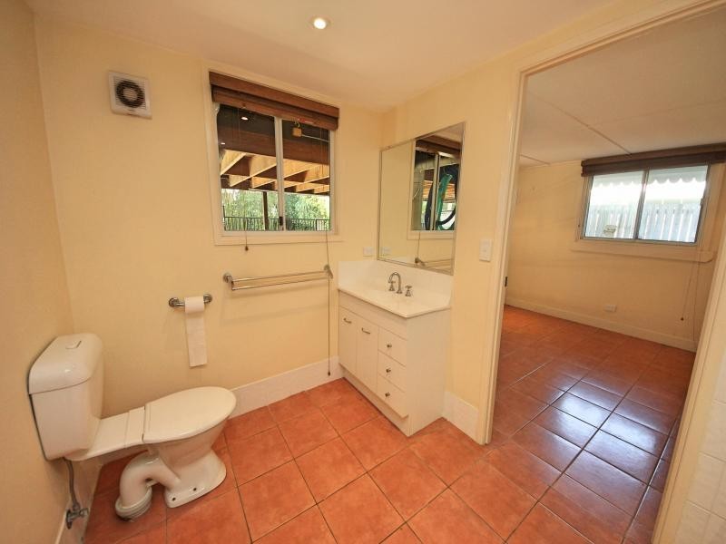 31 Francis Street, Mermaid Beach QLD 4218