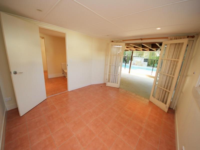 31 Francis Street, Mermaid Beach QLD 4218