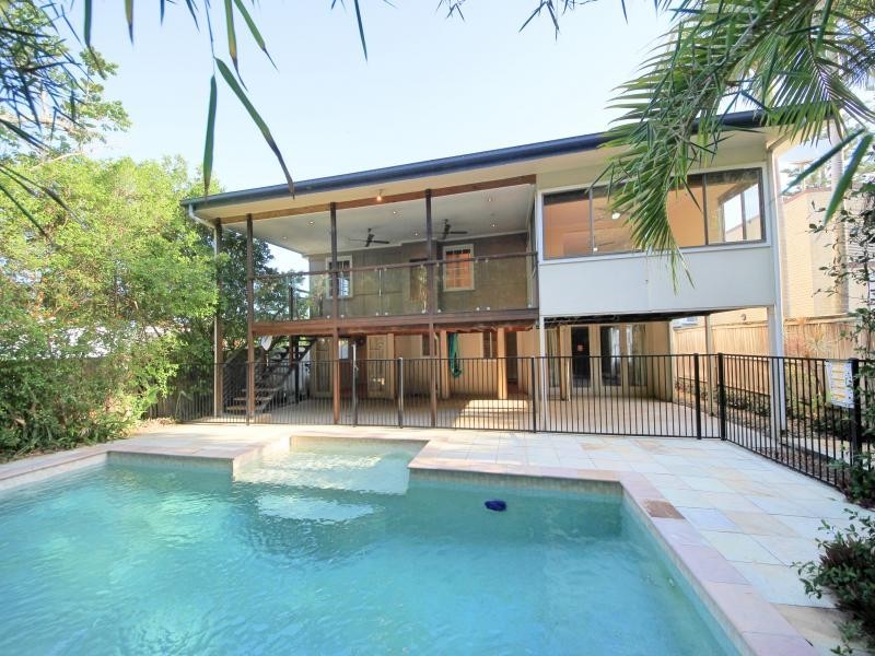 31 Francis Street, Mermaid Beach QLD 4218