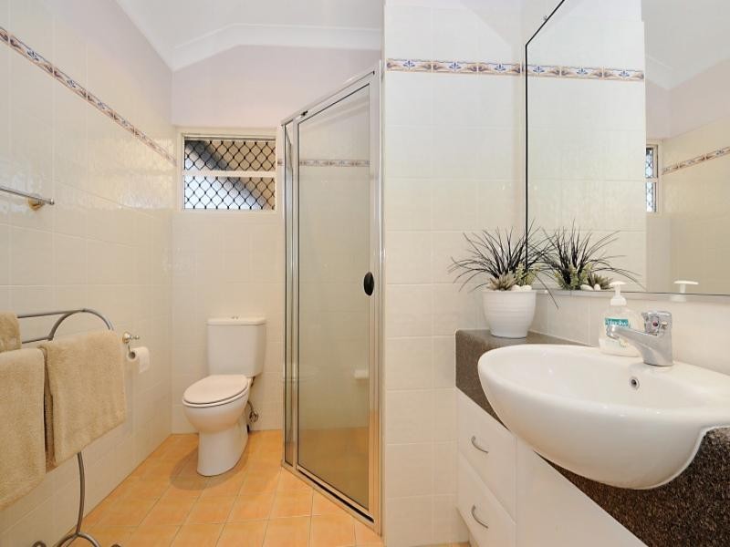 37 Sunbrite Ave, Mermaid Beach QLD 4218