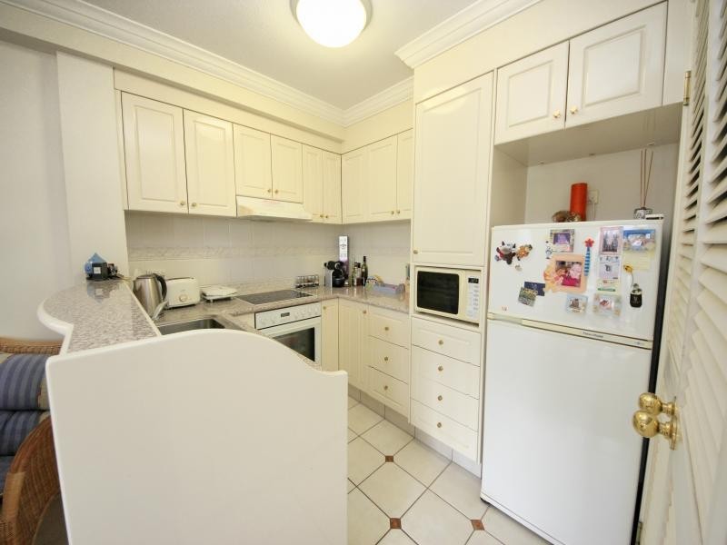 2216/24 PHOENICIAN, 24 Queensland Ave, Broadbeach QLD 4218