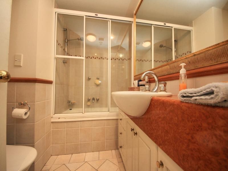 2216/24 PHOENICIAN, 24 Queensland Ave, Broadbeach QLD 4218