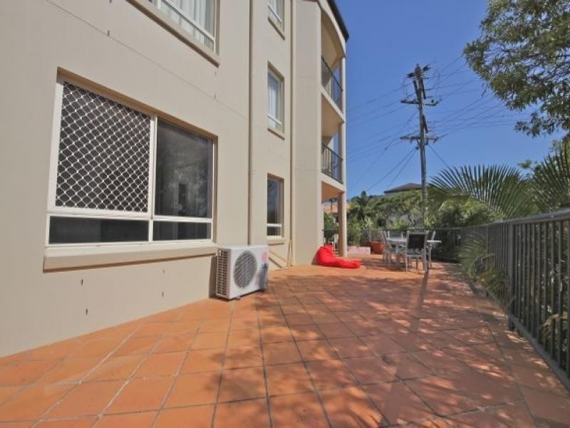 3/3 Sunset Blvd, Surfers Paradise QLD 4217