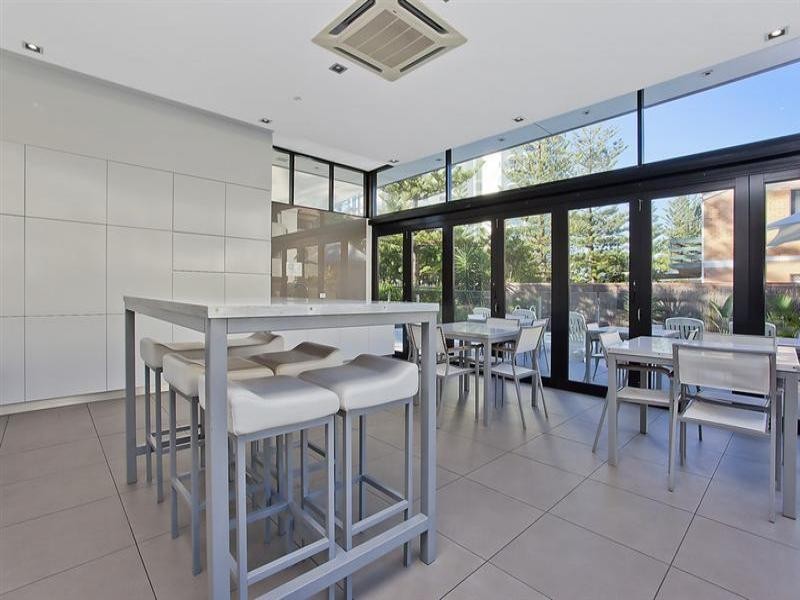 14 George ave, Broadbeach QLD 4218