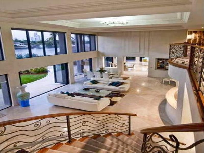 171 Monaco St, Broadbeach Waters QLD 4218