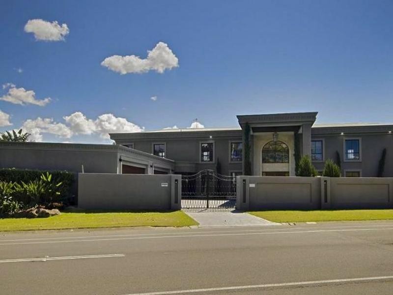 171 Monaco St, Broadbeach Waters QLD 4218