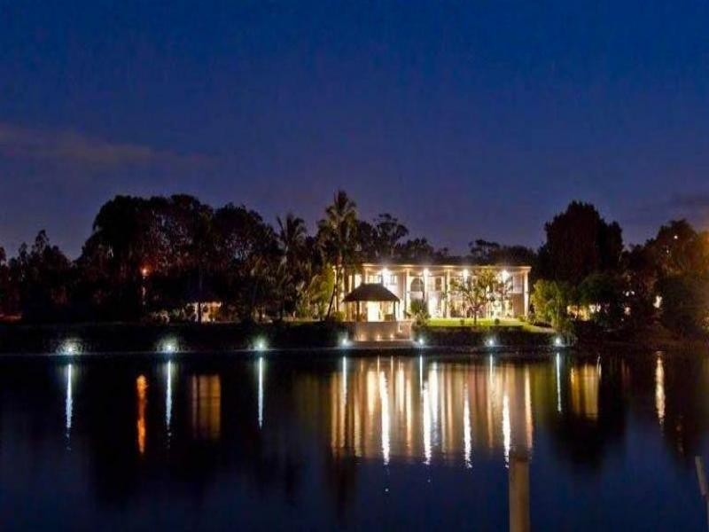 171 Monaco St, Broadbeach Waters QLD 4218