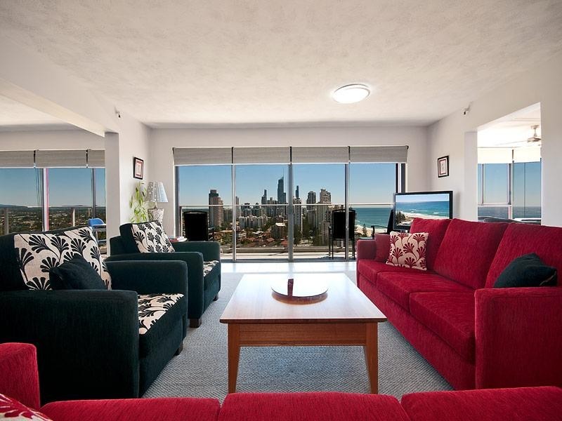 21/7 Britannia Avenue, Broadbeach QLD 4218