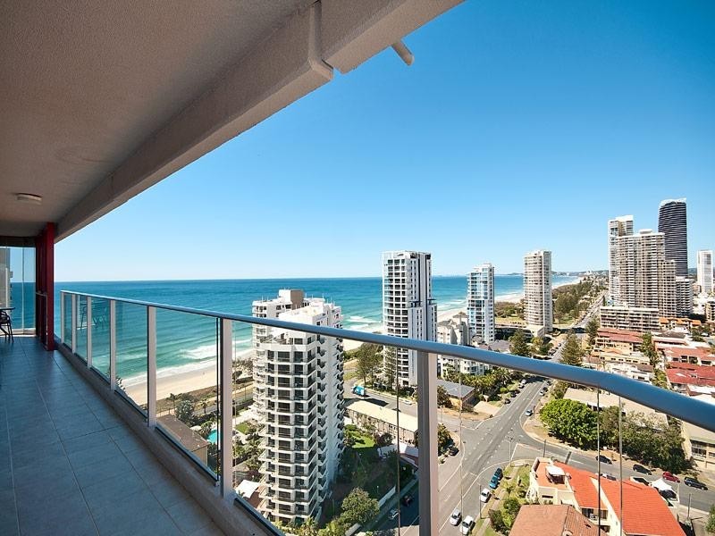 21/7 Britannia Avenue, Broadbeach QLD 4218