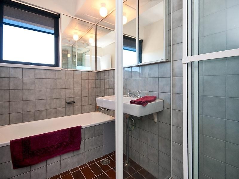 21/7 Britannia Avenue, Broadbeach QLD 4218