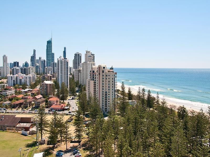 21/7 Britannia Avenue, Broadbeach QLD 4218