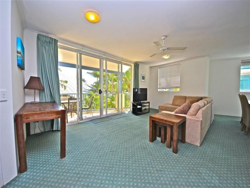 111/10 Alexandra Avenue, Broadbeach QLD 4218