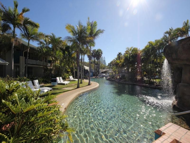 111/10 Alexandra Avenue, Broadbeach QLD 4218