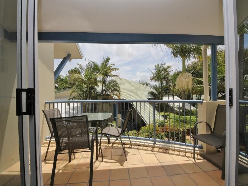111/10 Alexandra Avenue, Broadbeach QLD 4218
