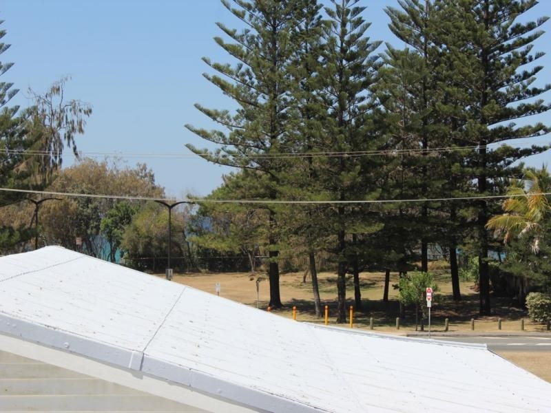 111/10 Alexandra Avenue, Broadbeach QLD 4218