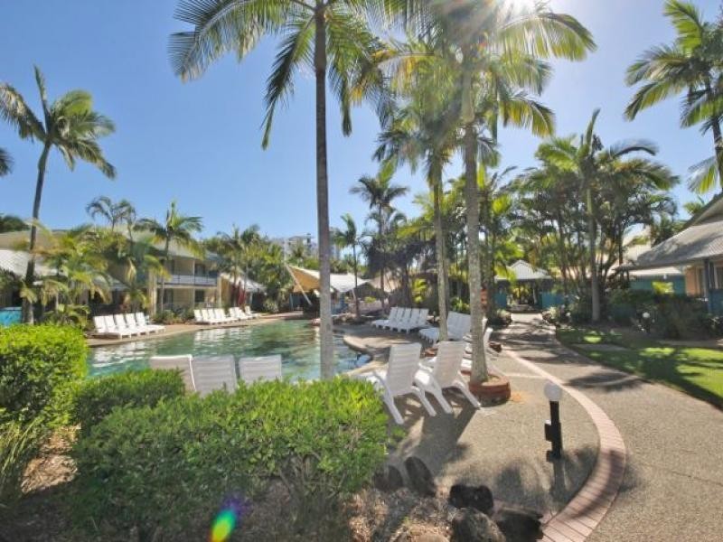 111/10 Alexandra Avenue, Broadbeach QLD 4218