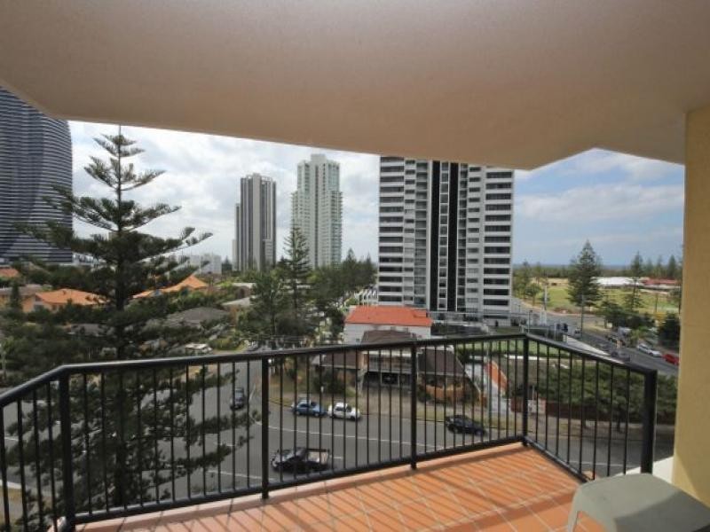 32 Surf Parade, Broadbeach QLD 4218