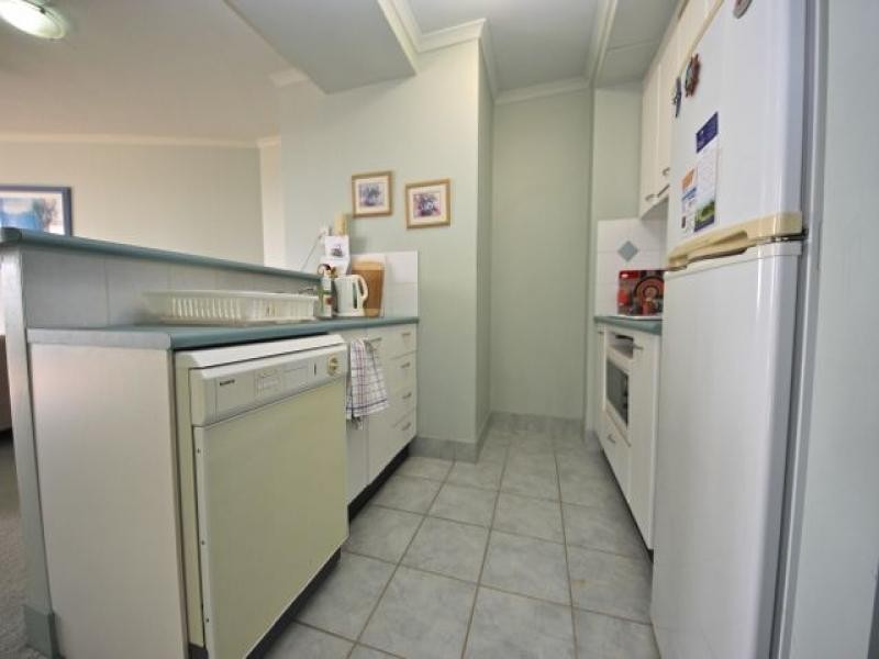 32 Surf Parade, Broadbeach QLD 4218