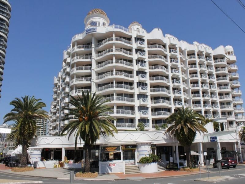 1089/90 surf Parade, Broadbeach QLD 4218