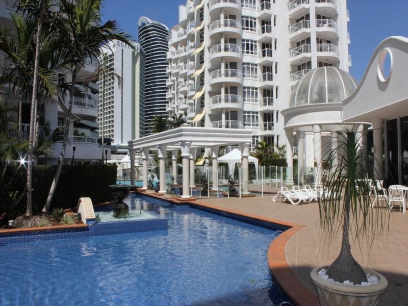 1089/90 surf Parade, Broadbeach QLD 4218