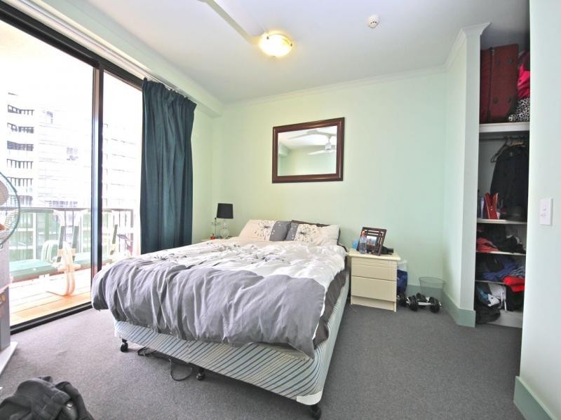 808/30 Surf Parade, Broadbeach QLD 4218