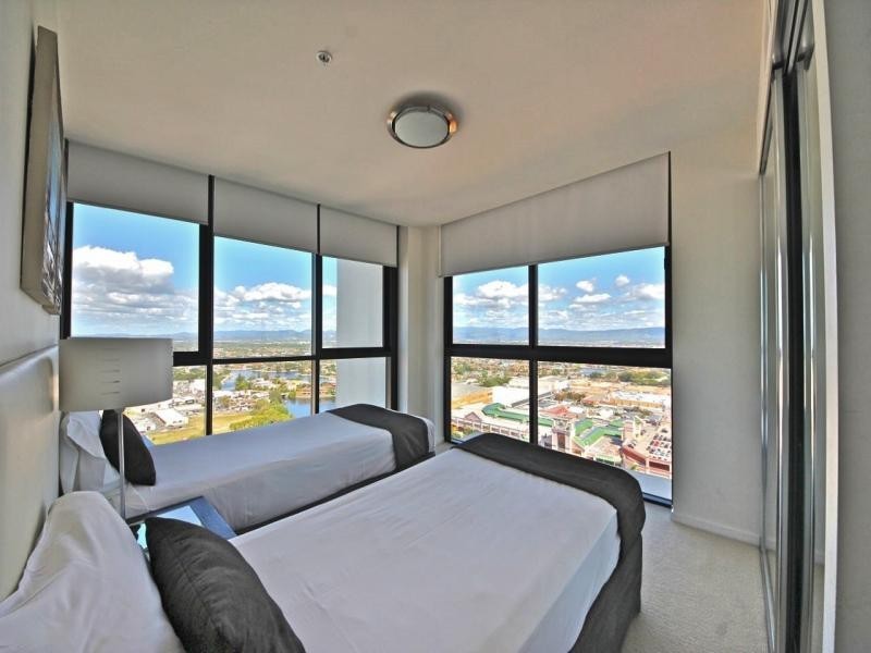2706/22 Sierra Grand, Surf Parade, Broadbeach QLD 4218