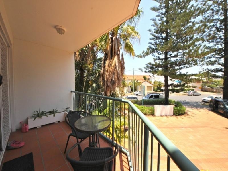 7 Redondo Avenue, Miami QLD 4220