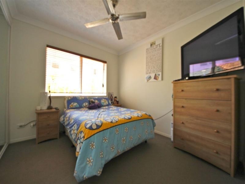 7 Redondo Avenue, Miami QLD 4220