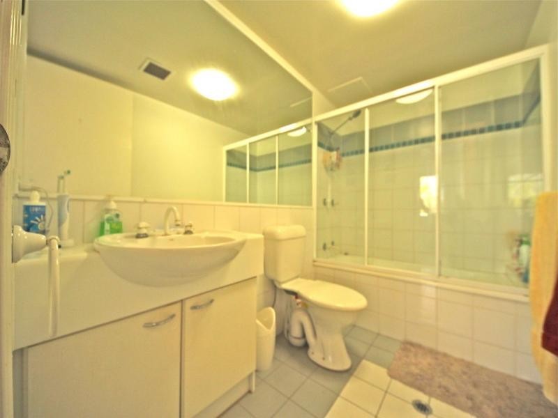 7 Redondo Avenue, Miami QLD 4220