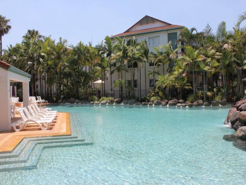 7 Redondo Avenue, Miami QLD 4220