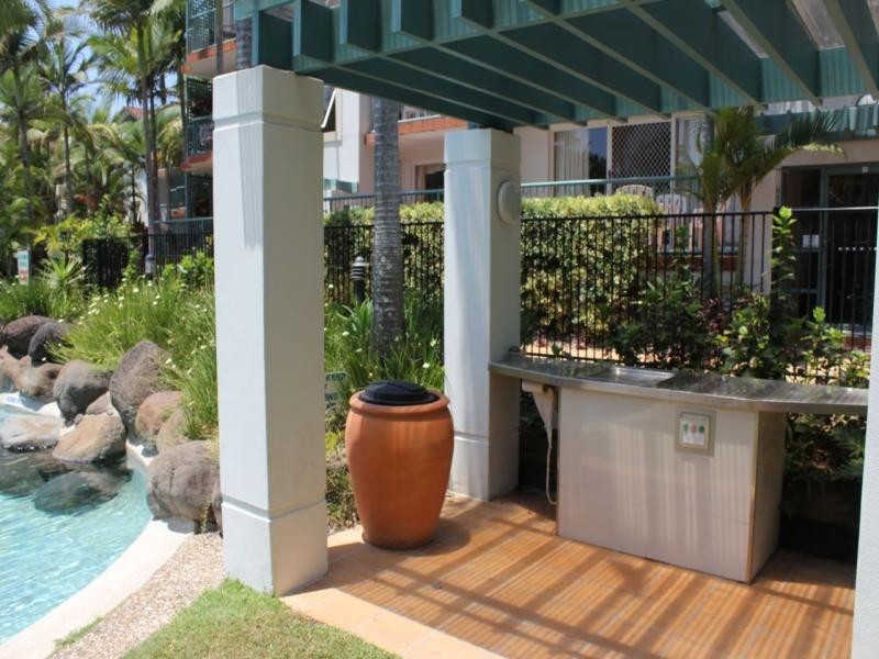 7 Redondo Avenue, Miami QLD 4220