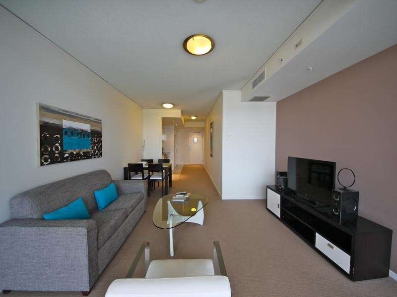 30-36 Burra Street, Chevron Island QLD 4217