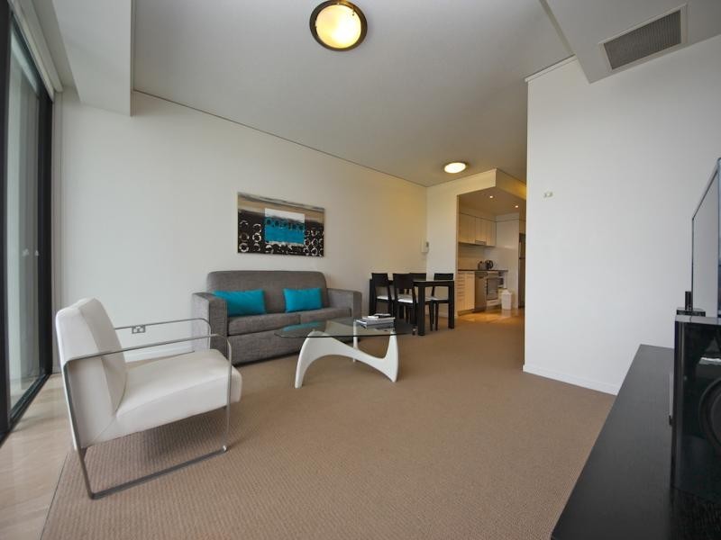 2009/22 Surf Parade, Broadbeach QLD 4218