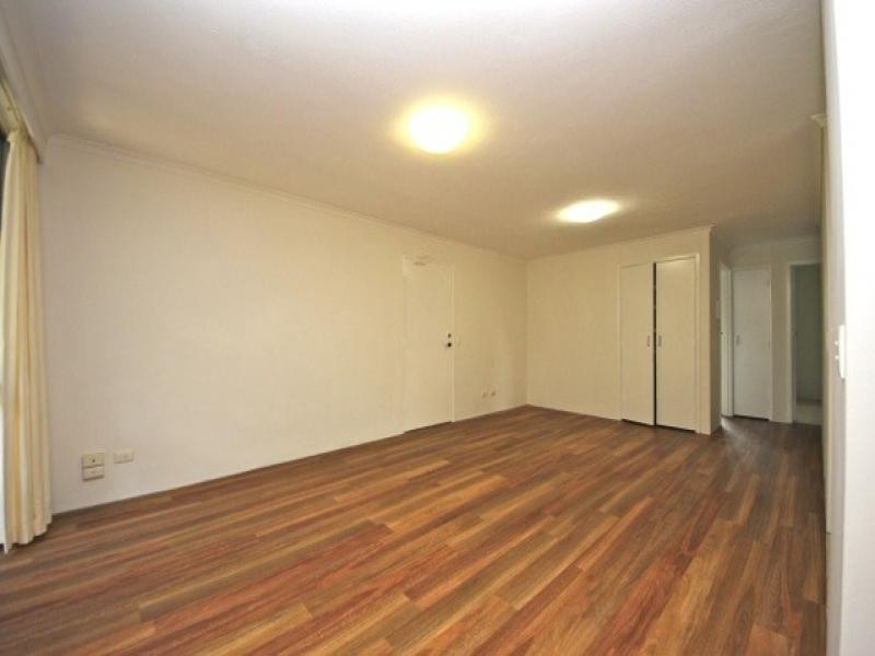 186 Surf Pde, Broadbeach QLD 4218