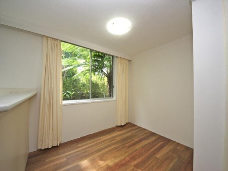 186 Surf Pde, Broadbeach QLD 4218