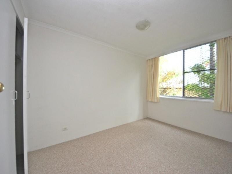 186 Surf Pde, Broadbeach QLD 4218