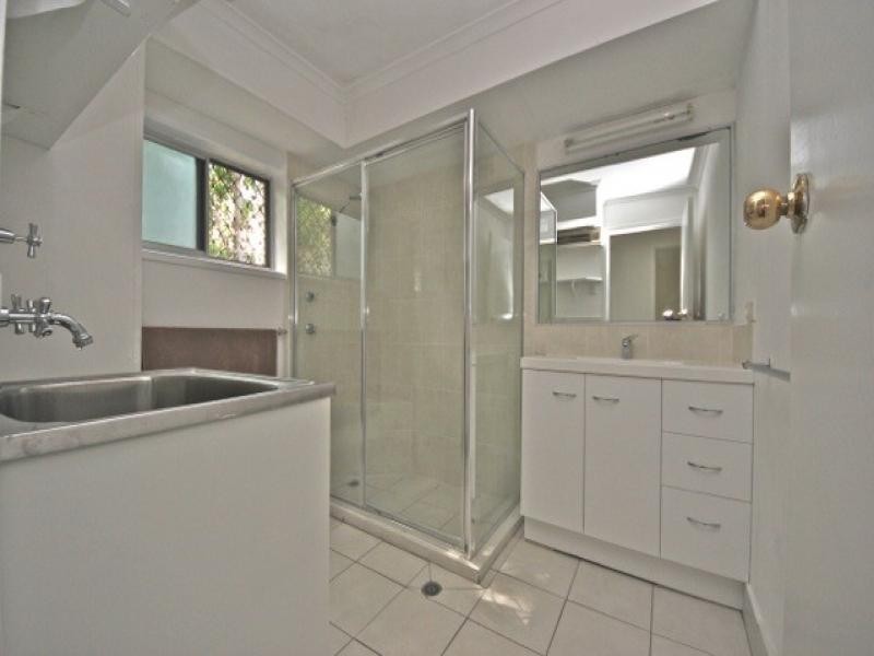 186 Surf Pde, Broadbeach QLD 4218