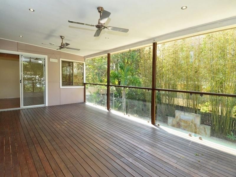 31 Francis Street, Mermaid Beach QLD 4218