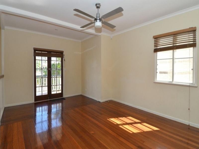 31 Francis Street, Mermaid Beach QLD 4218