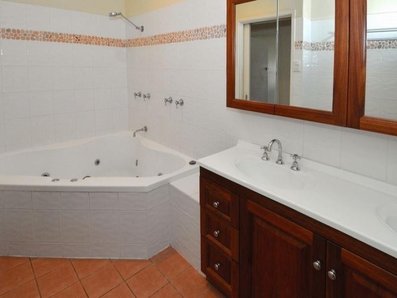 31 Francis Street, Mermaid Beach QLD 4218