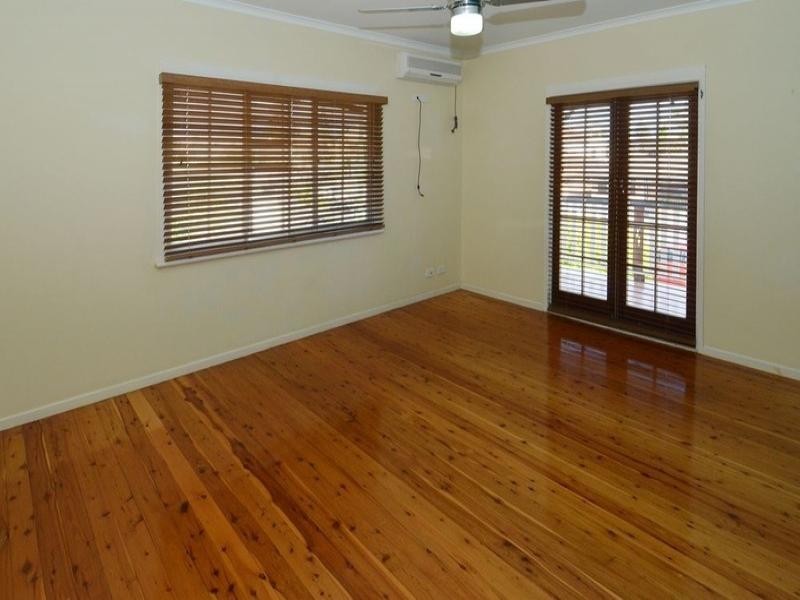 31 Francis Street, Mermaid Beach QLD 4218