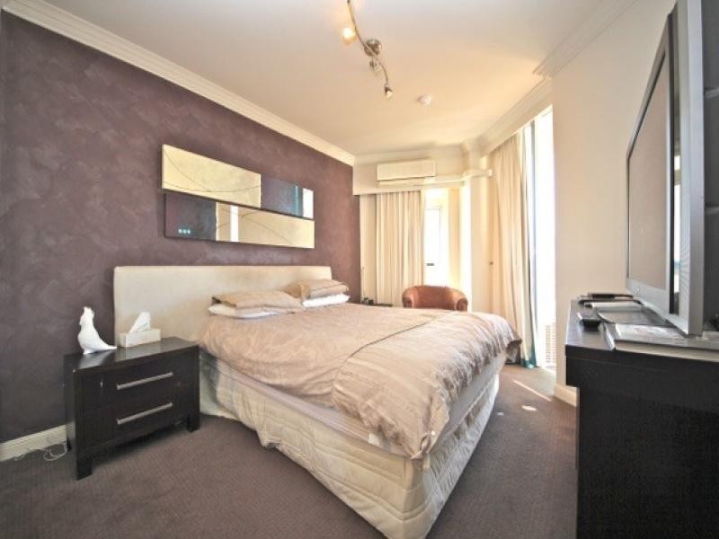 PENTHOUSE/24 – 26 PHOENICIAN PENTHOUSE, Queensland Avenue, Broadbeach QLD 4218