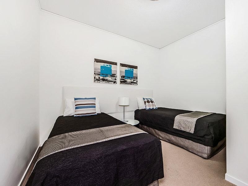 22 Sierra Grand, Surf Parade, Broadbeach QLD 4218