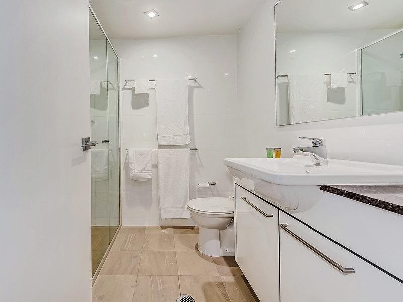 22 Sierra Grand, Surf Parade, Broadbeach QLD 4218