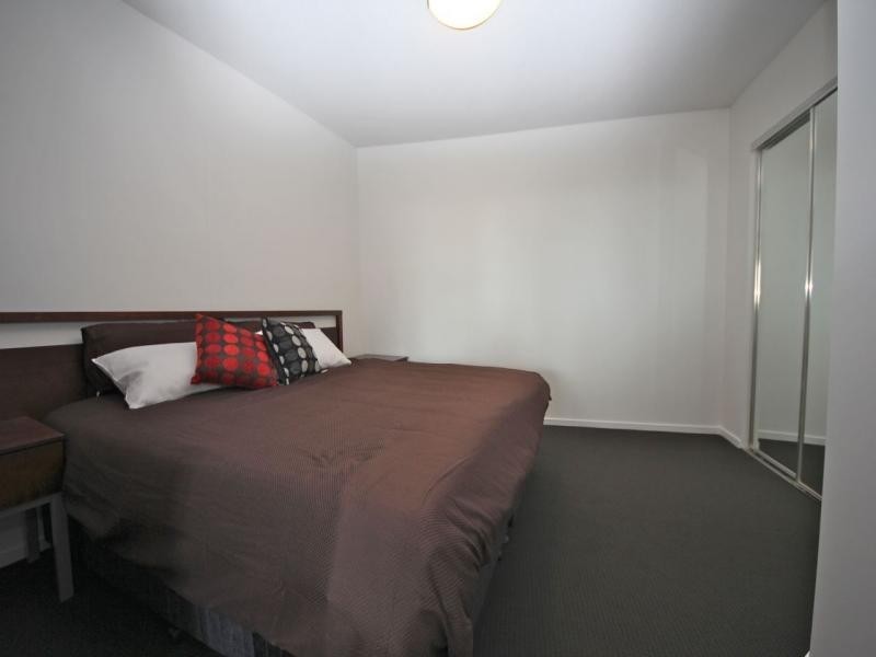 10/42 Surf Parade, Broadbeach QLD 4218