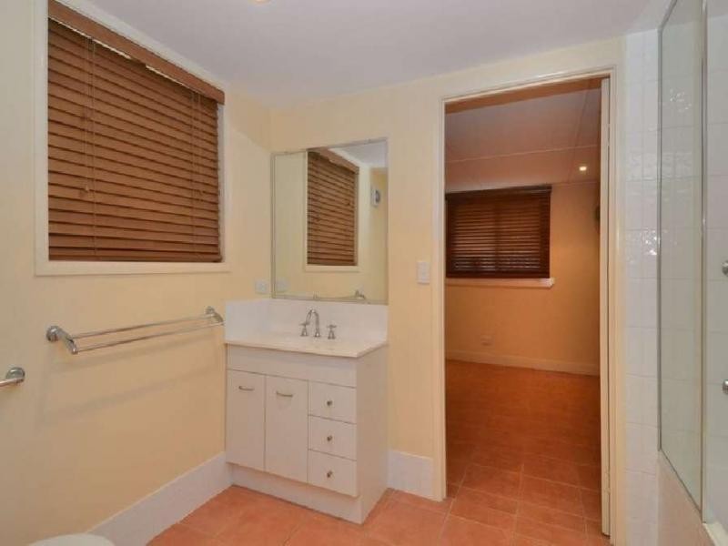 31 Francis Street, Mermaid Beach QLD 4218